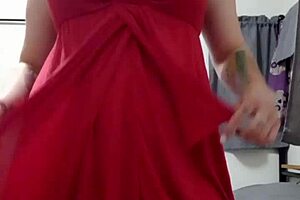 Big Tits and Pussy Piercings: Amateur Stretches Piercings and Holes in Sideshow Acts