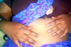 desi sary aunty big boobs pressing in man