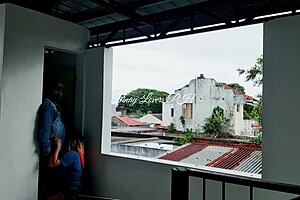 Pinay Student Boldly Exposes Herself to Teacher in Cemetery