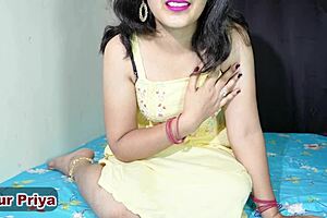 Desi teen masturbates to orgasm for boyfriend