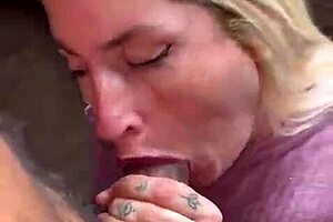 fast cum in mouth from blonde girlfriend 😍