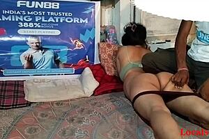 Watch This Desi Wife Get Hardcore Fucked In Webcam Close-Up