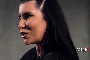 romi rain chats about her big tits in interview 😏