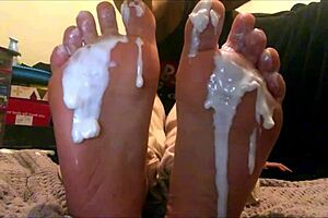 18 year old latina creamed foot worship - webcam