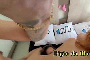 Suruba com a ruiva novinha e a cavalona rabuda