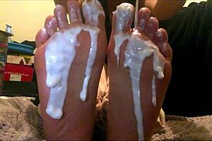 18 year old latina creamed foot worship - webcam