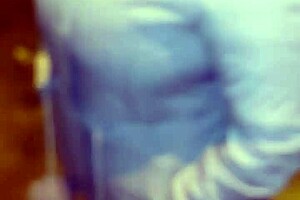 Encuentro A Una Madura Puta Con Un Culo Enorme En La Calle Usando Hilo Rojo Transluciendo Le Hago Propuestas Para Follar Y Acepta