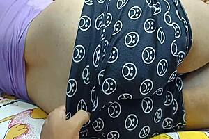 Collage Girl Puja Gets Her Sexy Ass Massaged!