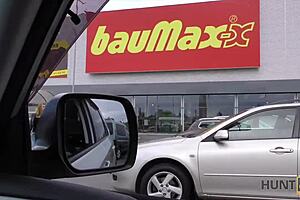 Bold teen pickup in shop leads to hardcore fucking