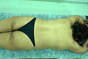 Big ass latina gets massage from desi black boy!