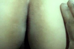 por ese gran culo que tiene me encanta