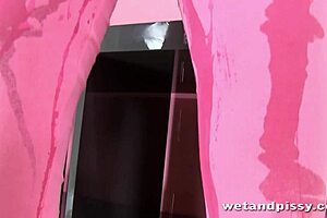 Eveline Neil's first video experience