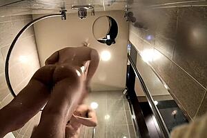 Part 4: Idol-level cute cabaret girl excites with distance and innocent smile in homemade sex!