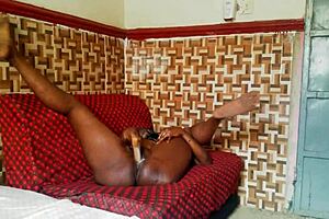 Queensandypussy Craves Those Who Want to Fuck Her Creamy Pussy