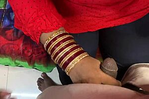 Bua ki ladki ko choda jab wo ghar par akeli thi desi indian hard sex fuck viral mms xvideo hindi voice