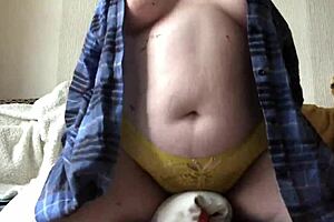 Curvy Teen Humping Pillow With Vibrator