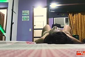 Room casting 9 esther de chiclayo se deja chupar la concha con las piernas bien abiertas y lo disfruta demasiado