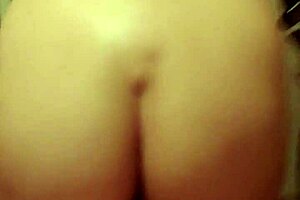 Pretty Emo Girl Begs for Cum Inside