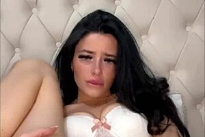 Horny American Exchange Student Delivers Intense Girlfriend Experience with Masturbation