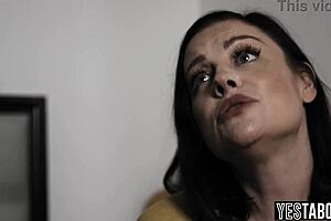 Lonely Mature Milf Seduces Big Dick