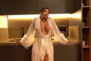 latina busty brunette surprised by burglar fucking hard 😈