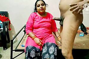 Desi Indian girl fucking hard-core 😈