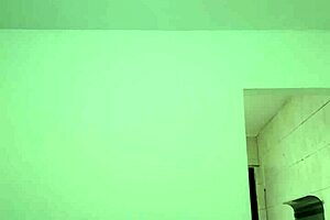 Hot latina feels orgasm from pussy licking