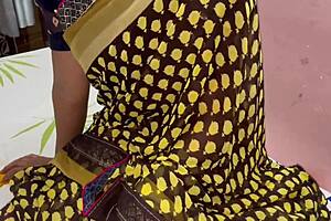 Desi woman in saree engages in hot dirty sex with hindi audio