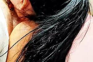 Brincando Na Cama Com Meu Prlm0 Enquanto Minha M� N�o Chega Em Casa