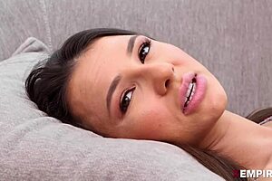 cute teen 18+ liz jordan making strong bond