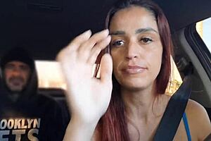 SAFADA MOTORISTA DE APP PEGA PASSAGEIRO PERVERTIDO SE MASTURBANDO POR TR�S E O AJUDA A SE MASTURBAR E FODE COM ELE NO BANCO DE TR�S