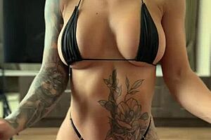 Hot Babe In Stockings Prefers Deep Anal Fuck