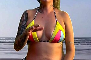 Left the beach waiter hard and begged to grab his bulge.