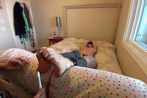 Gwen's Very Erotic Foot Tickling Buffet Part 2!