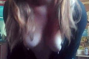 before she fucks herself shes gotta feel herself