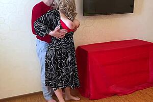 relaxed big ass gets anal sex