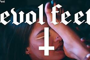 Ravenas Feet Worship: Goddess Dominates Slave with Choking and Deepthroat in POV