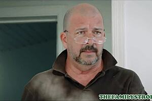 Horny Milf Fucks Guy Who Stayed Home with Big Cock in Hardcore Action!