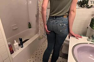 amateur babe feels desperate pee urge leading to golden shower