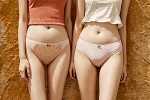 Look at those cute lesbians in underwear!