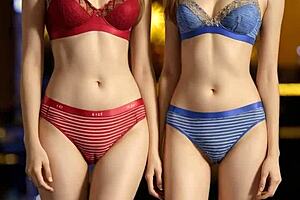 Look at those cute lesbians in underwear!