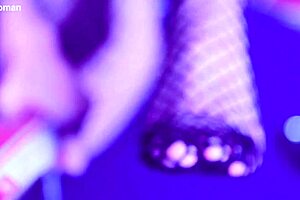 i can make you cum with my vans sneakers 😍