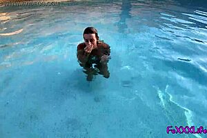Pool side bj in 4k thefoxxxlife pov