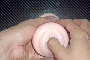 Kisses On Both Sides Of The Vagina To The Mouth