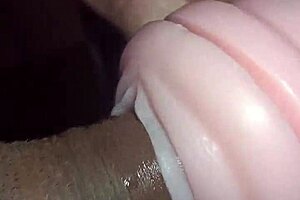 Kisses On Both Sides Of The Vagina To The Mouth