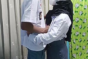 student celebrates graduation with boyfriend