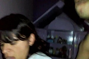 Latina homemade doggystyle fucking in bedroom