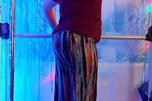 Hotwife Steffi Crazy Pants Pussy Dance