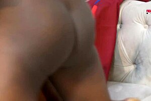 helping friend convince ex girlfriend to marry him subscribe to red