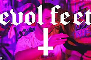 Bbw girlfriend moans during foot sex